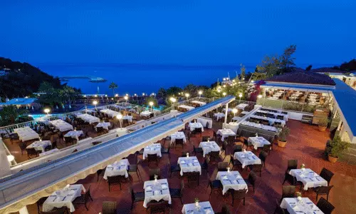 هتل پاین بی هالیدی ریزورت کوش آداسی